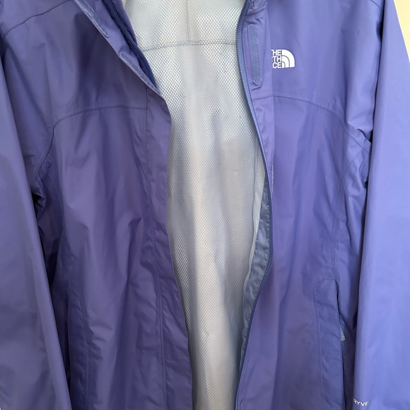 Girl’s North Face Rain Jacket - Picture 4 of 6